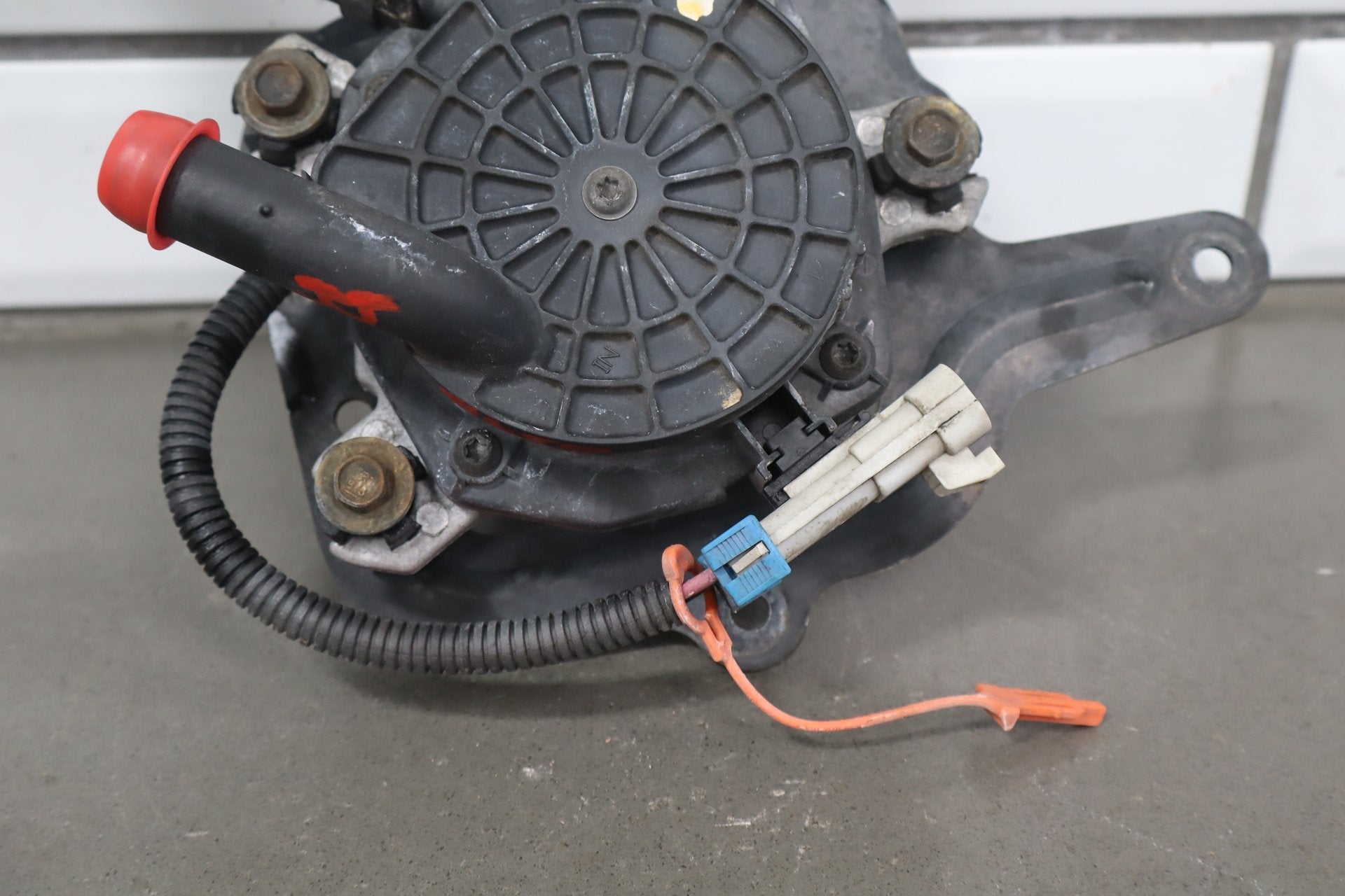 2000-2004 Chevrolet Corvette C5 LS1 LS6 Air Smog Pump