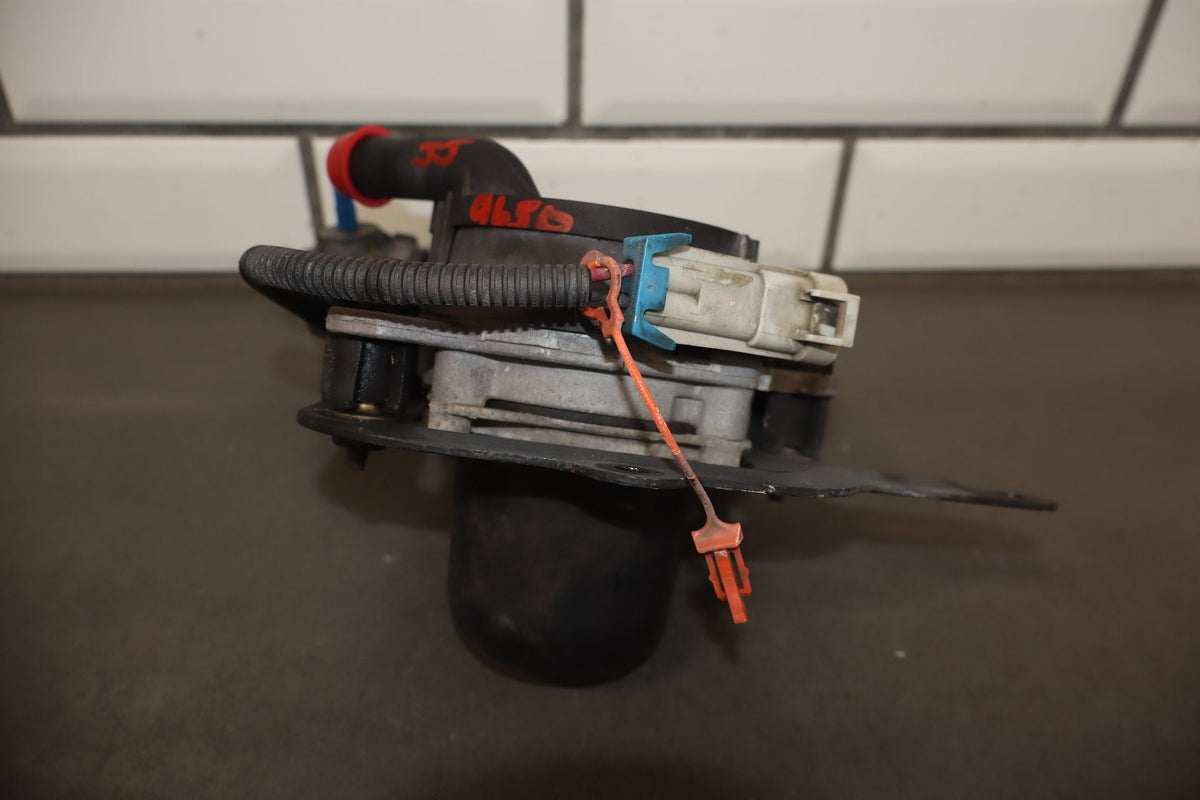 2000-2004 Chevrolet Corvette C5 LS1 LS6 Air Smog Pump