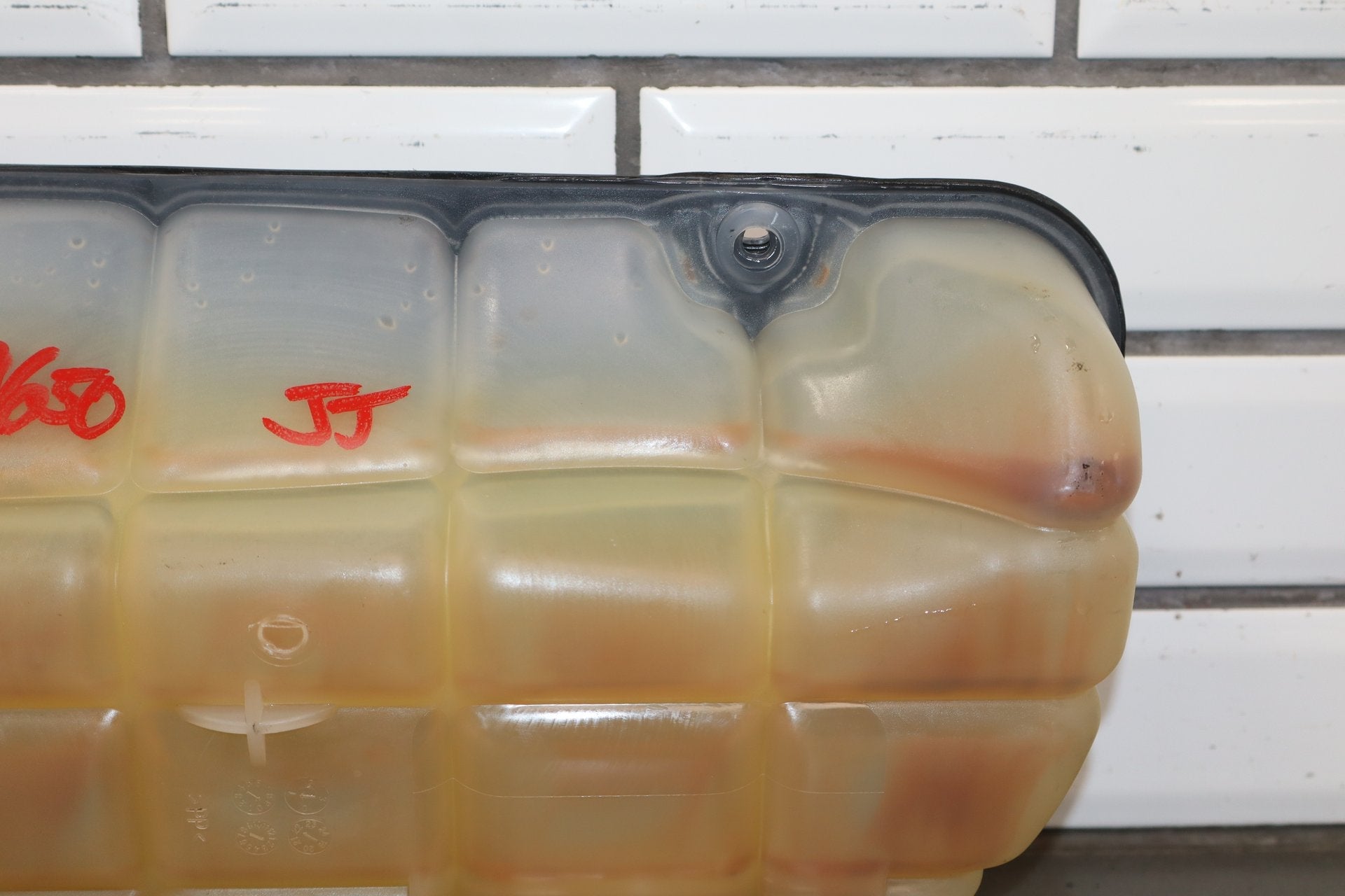 2000-2004 Chevrolet Corvette C5 Overflow Bottle 10430189