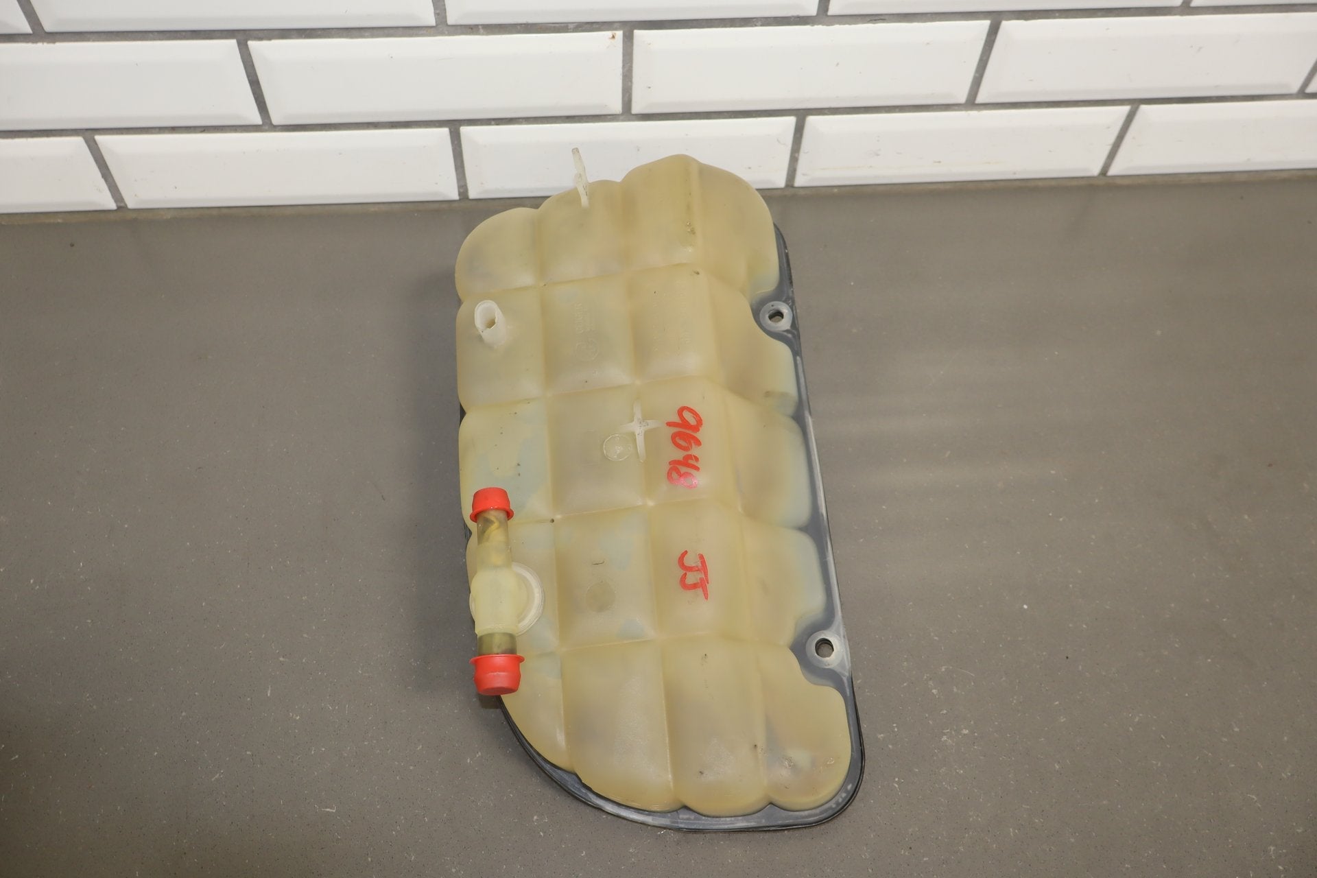 2000-2004 Chevrolet Corvette C5 Overflow Bottle 10430189