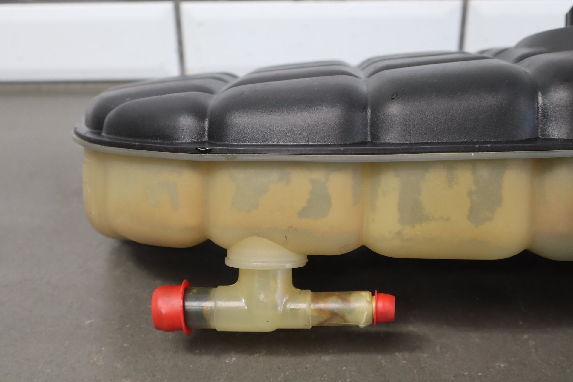 2000-2004 Chevrolet Corvette C5 Overflow Bottle 10430189