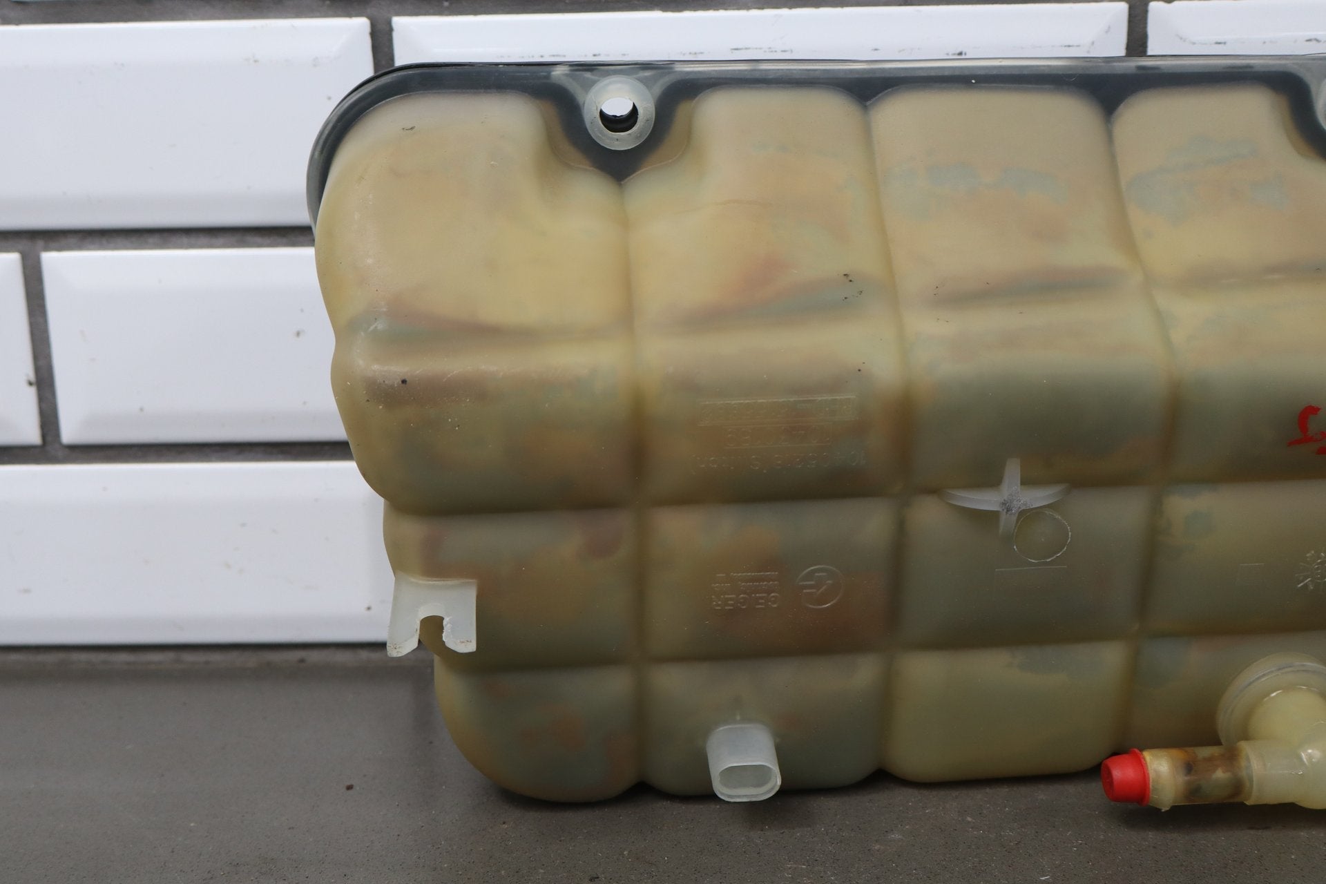 2000-2004 Chevrolet Corvette C5 Overflow Bottle 10430189
