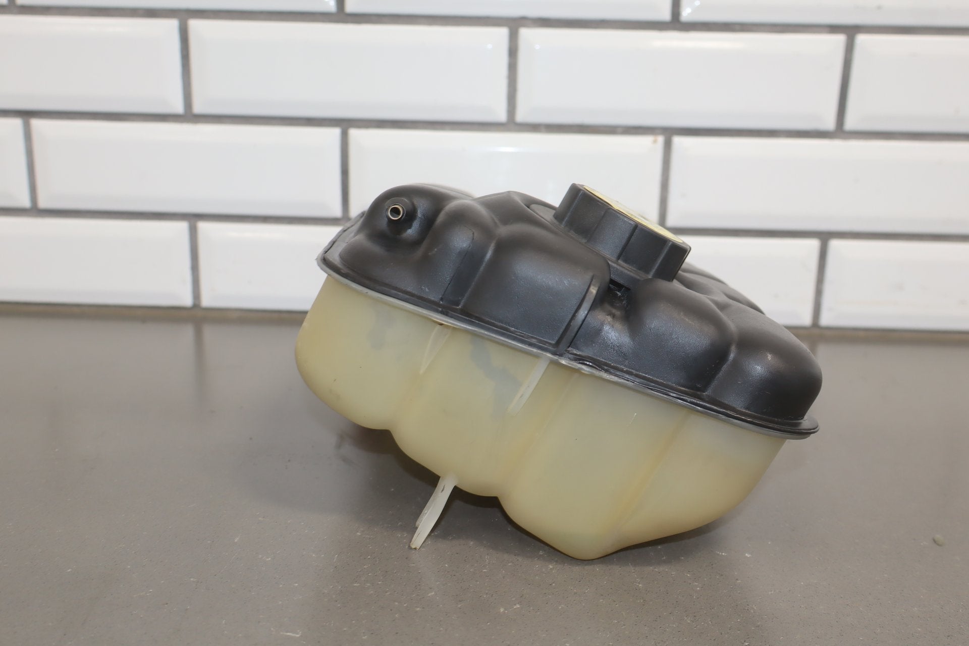 2000-2004 Chevrolet Corvette C5 Overflow Bottle 10430189