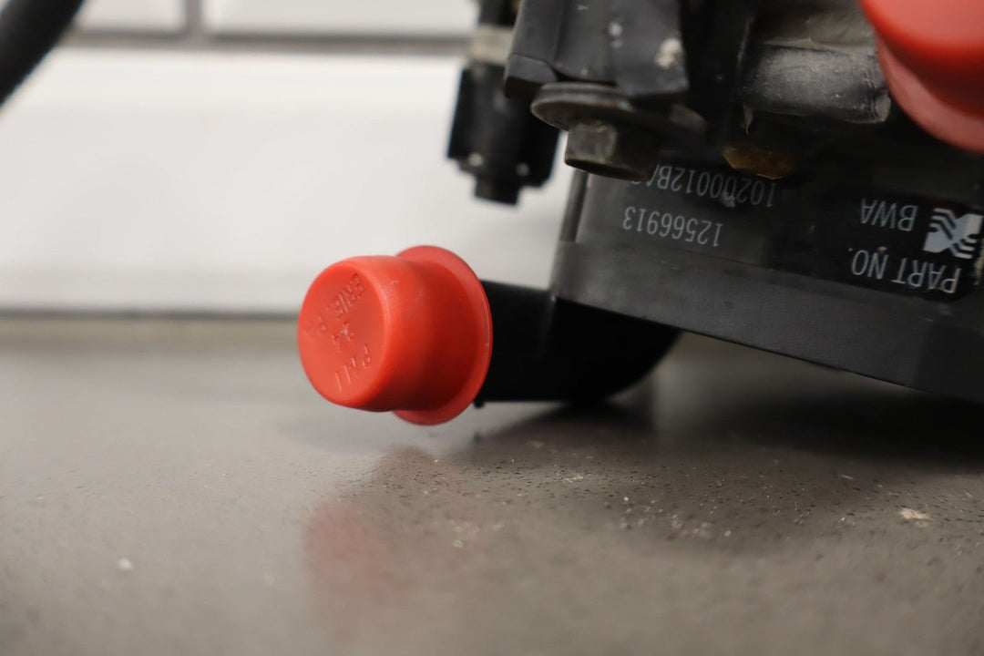 2000 - 2004 Chevy C5 Corvette Secondary Air Pump W/ Bracket (12568382) OEM