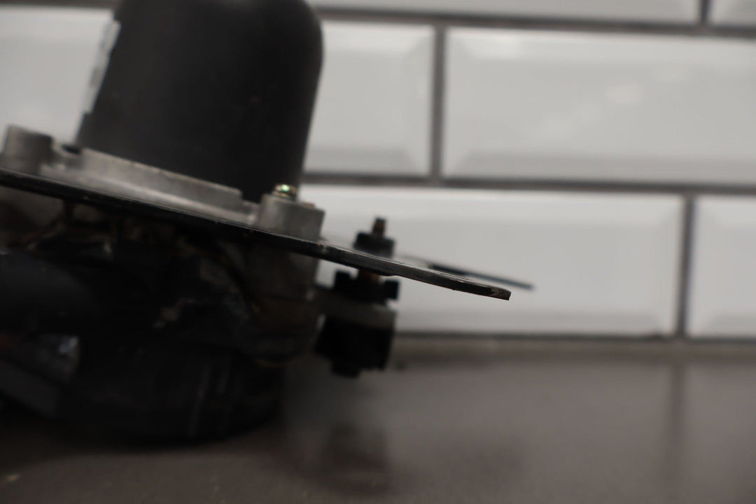 2000 - 2004 Chevy C5 Corvette Secondary Air Pump W/ Bracket (12568382) OEM