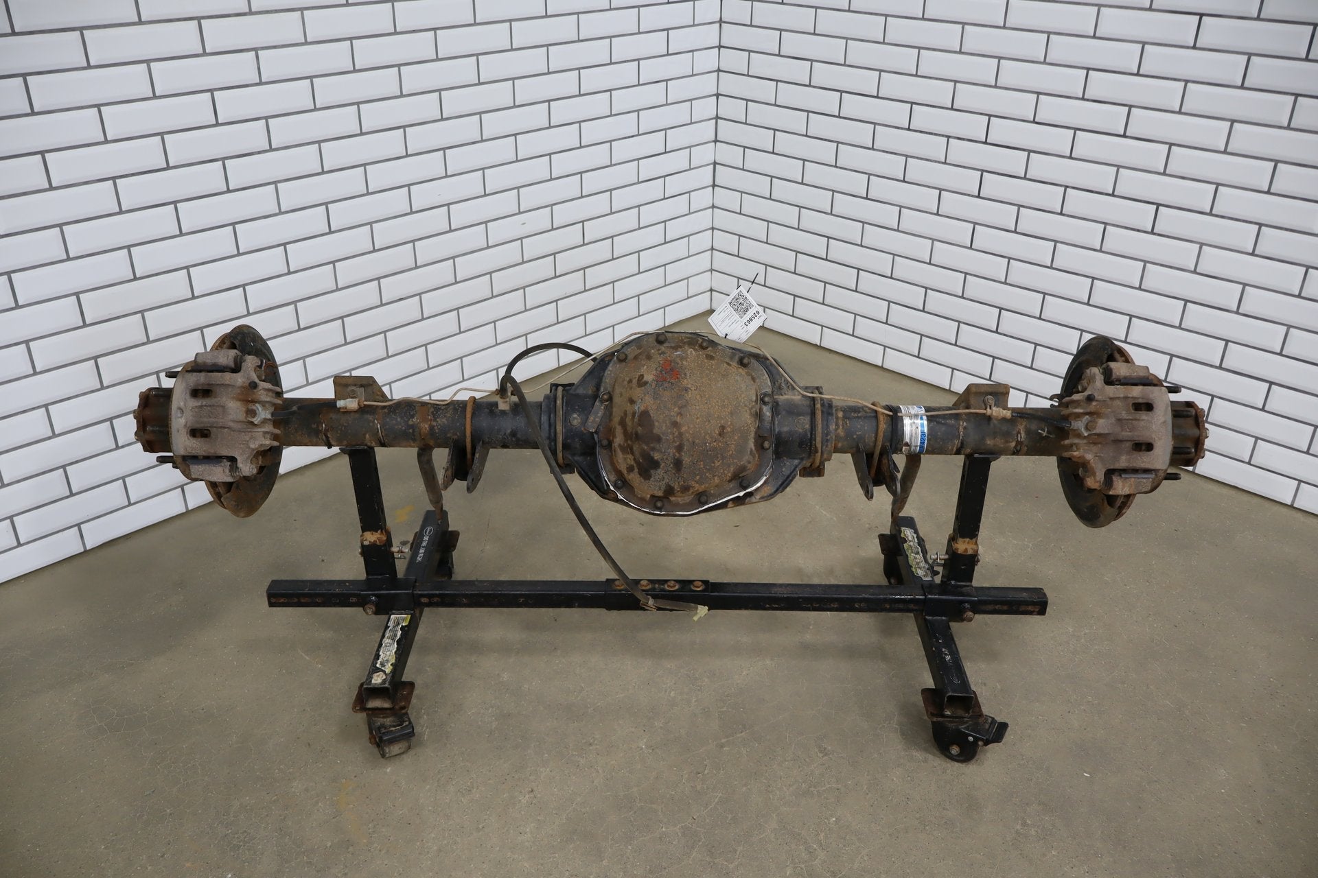 2000-2004 Ford F-250 Super Duty Sterling 10.5" 3.73 Ratio Rear Axle Assembly OEM