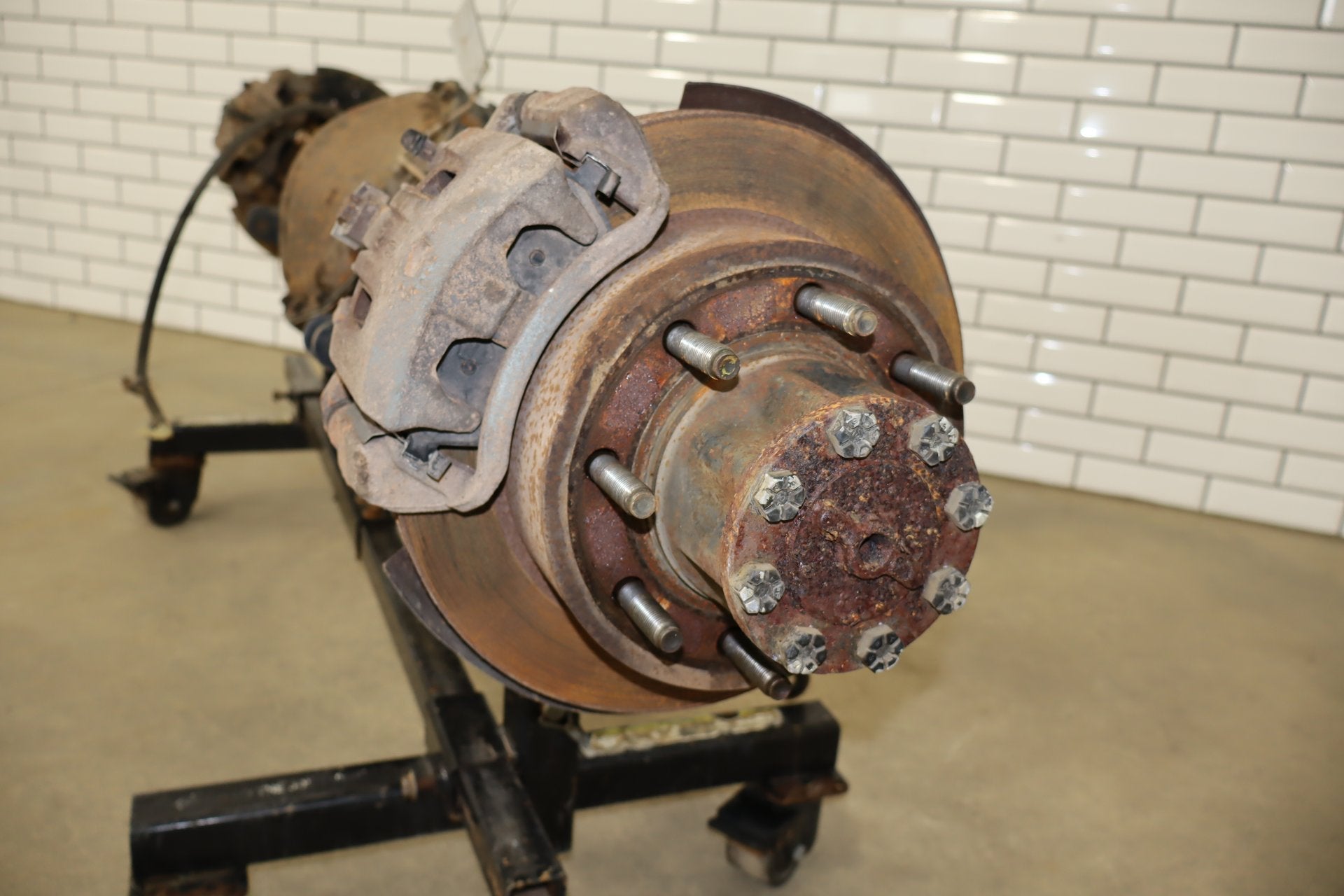 2000-2004 Ford F-250 Super Duty Sterling 10.5" 3.73 Ratio Rear Axle Assembly OEM