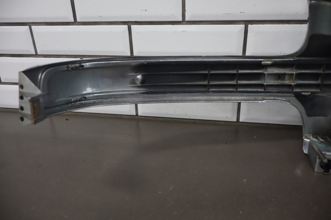 2000 - 2006 Chevrolet Tahoe Suburban Grille with Headlights OEM Guide