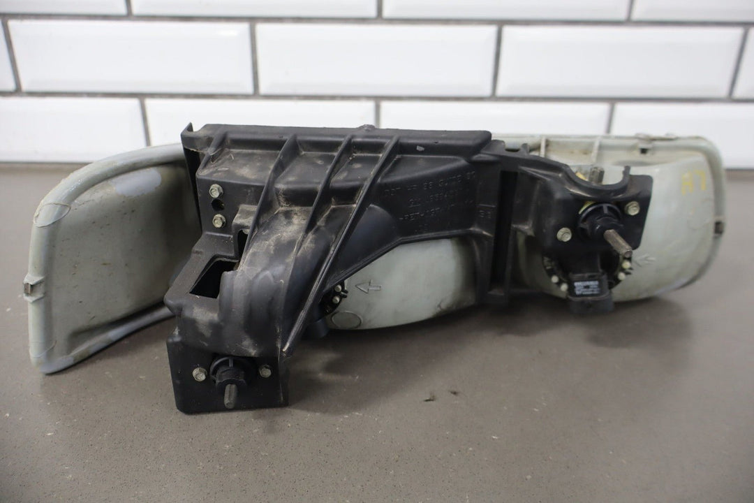 2000 - 2006 Chevrolet Tahoe Suburban Grille with Headlights OEM Guide