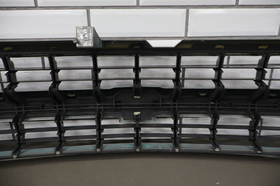 2000 - 2006 Chevrolet Tahoe Suburban Grille with Headlights OEM Guide
