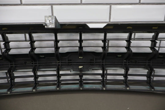 2000 - 2006 Chevrolet Tahoe Suburban Grille with Headlights OEM Guide