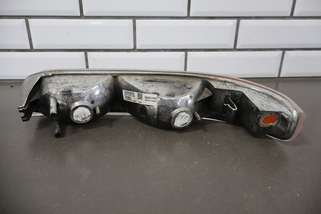 2000 - 2006 Chevrolet Tahoe Suburban Grille with Headlights OEM Guide