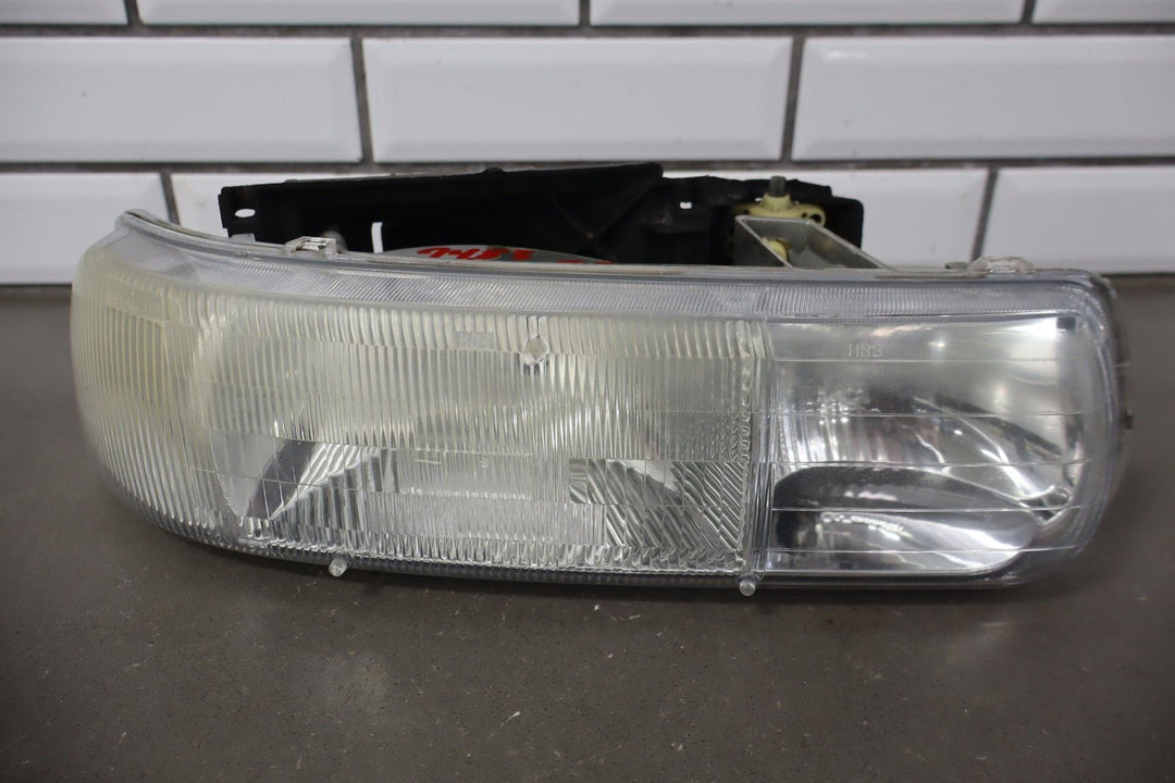 2000 - 2006 Chevrolet Tahoe Suburban Grille with Headlights OEM Guide