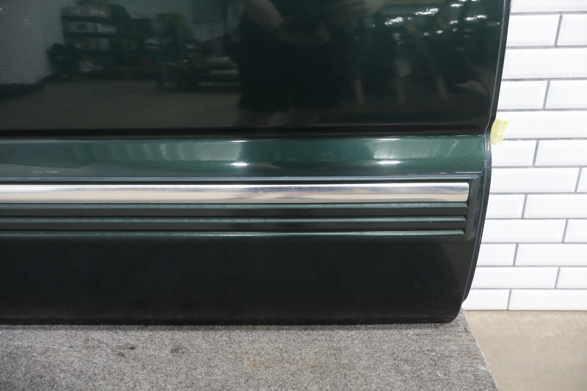 2000-2007 Chevrolet Silverado 2500 GMT800 - Right Rear Door PN: 89023022