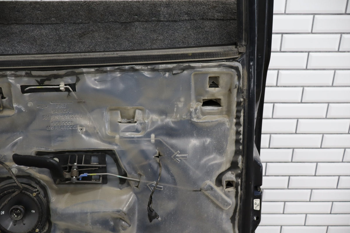 2000-2007 Chevrolet Silverado 2500 GMT800 - Right Rear Door PN: 89023022
