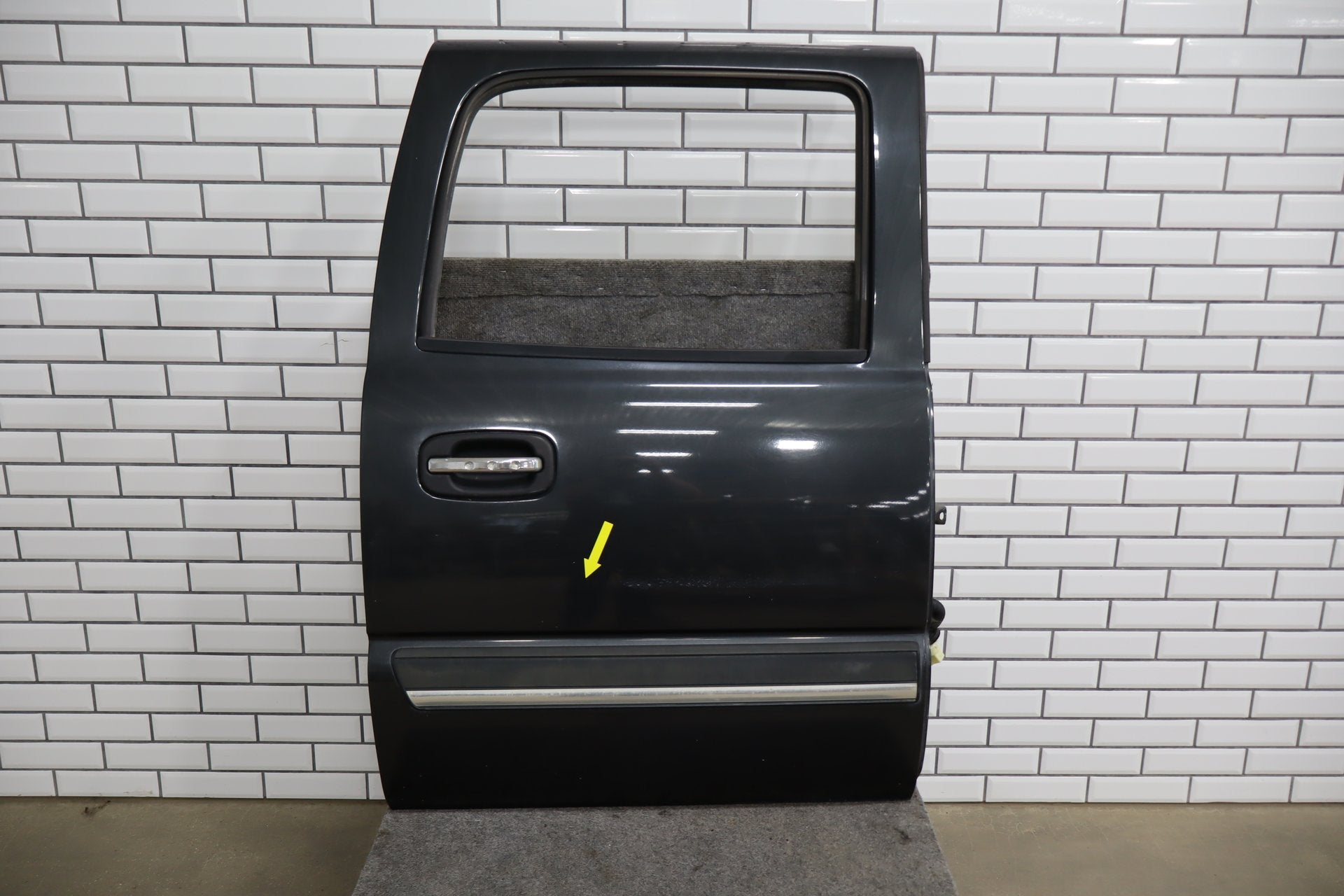 2000-2007 Chevrolet Silverado 2500 GMT800 - Right Rear Door PN: 89023022