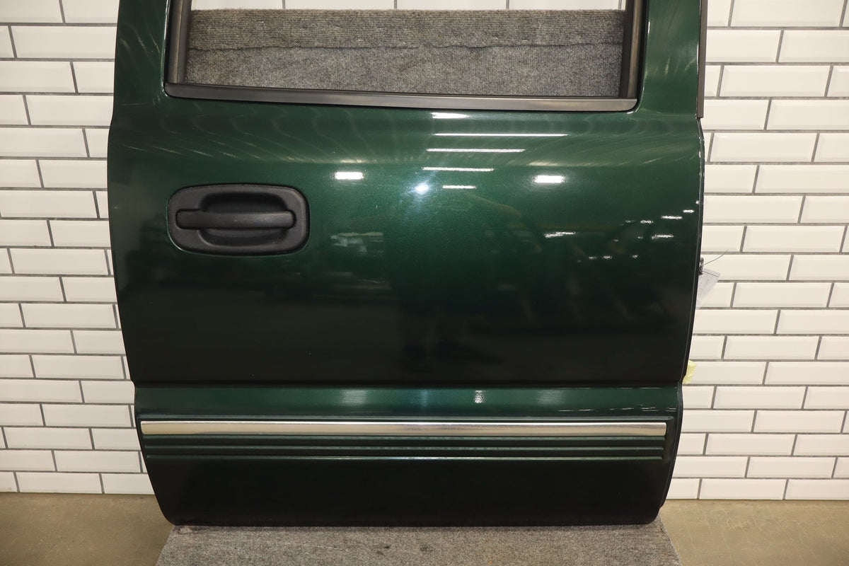 2000-2007 Chevrolet Silverado 2500 GMT800 - Right Rear Door PN: 89023022