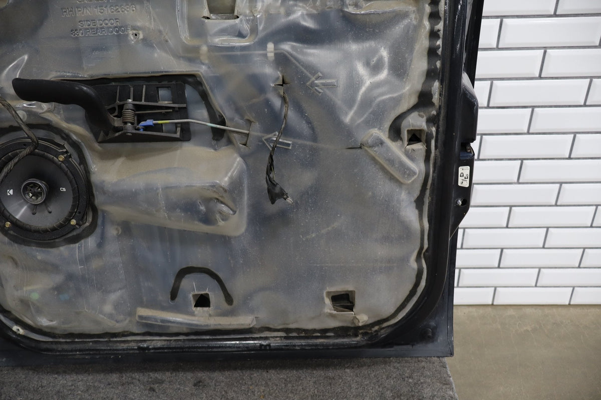 2000-2007 Chevrolet Silverado 2500 GMT800 - Right Rear Door PN: 89023022