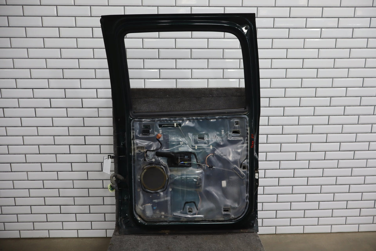 2000-2007 Chevrolet Silverado 2500 GMT800 - Right Rear Door PN: 89023022