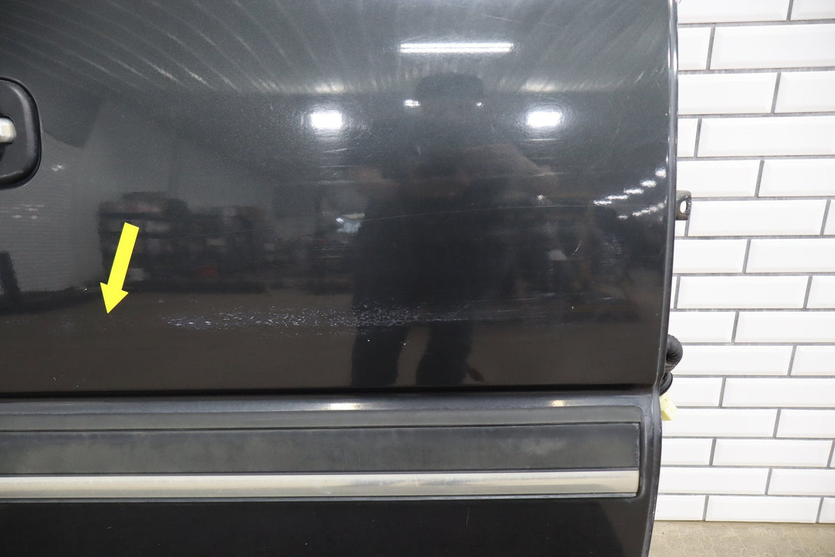 2000-2007 Chevrolet Silverado 2500 GMT800 - Right Rear Door PN: 89023022