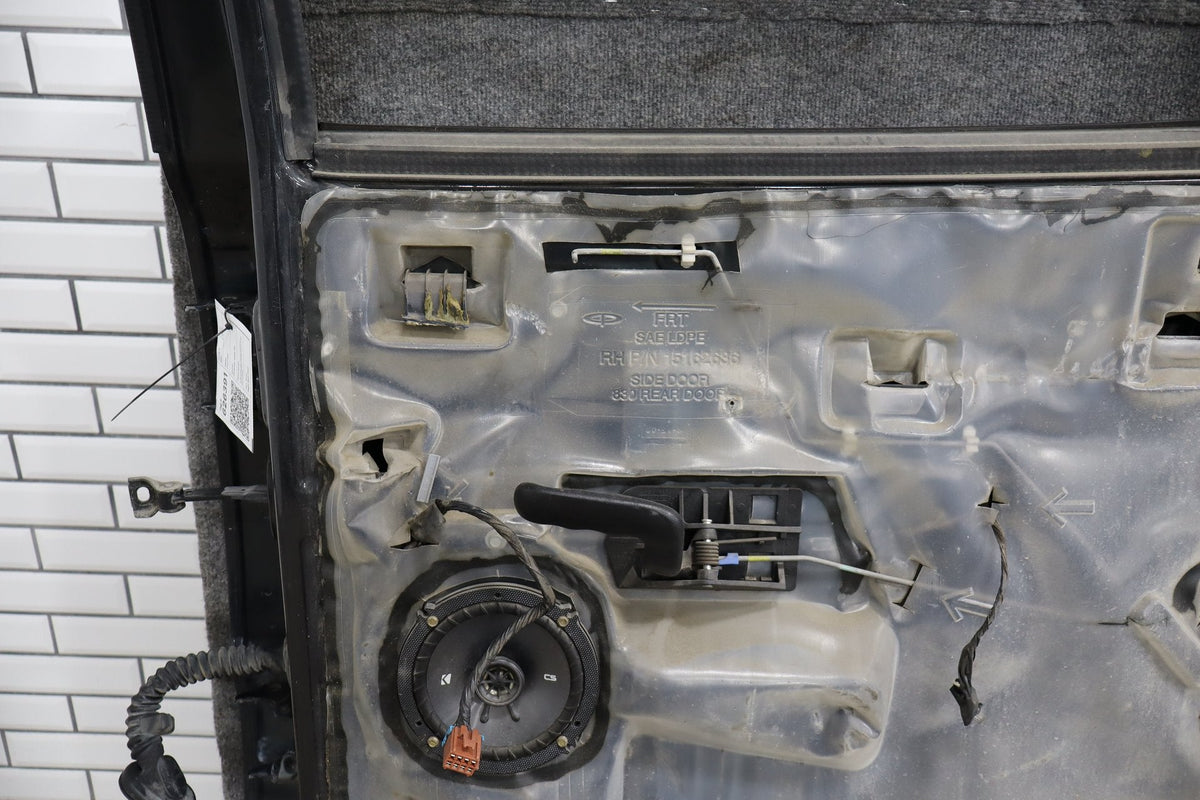 2000-2007 Chevrolet Silverado 2500 GMT800 - Right Rear Door PN: 89023022