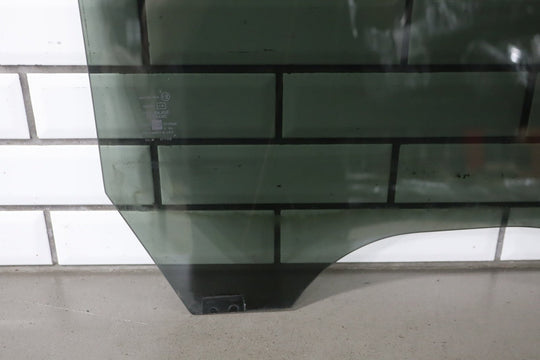 2000 - 2007 Chevrolet Silverado 2500 HD Right Rear Door Window 15181068 OEM