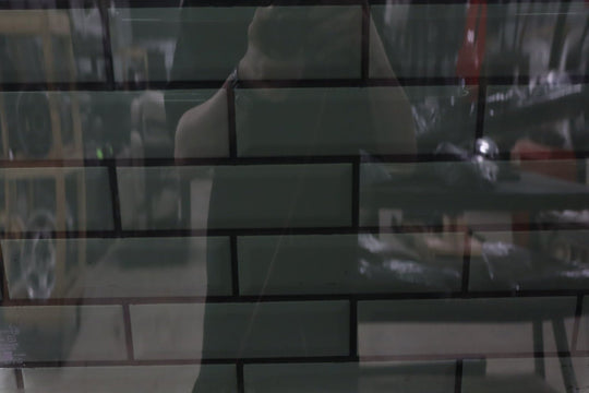 2000 - 2007 Chevrolet Silverado 2500 HD Right Rear Door Window 15181068 OEM