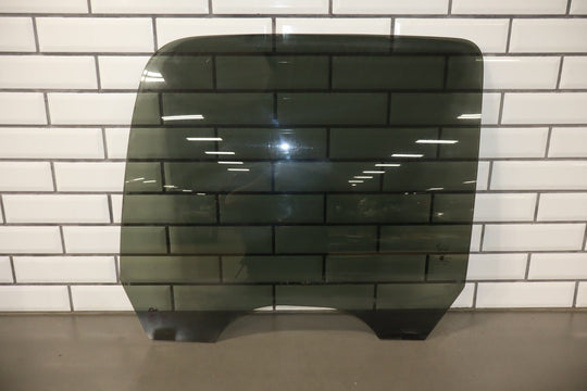 2000 - 2007 Chevrolet Silverado 2500 HD Right Rear Door Window 15181068 OEM