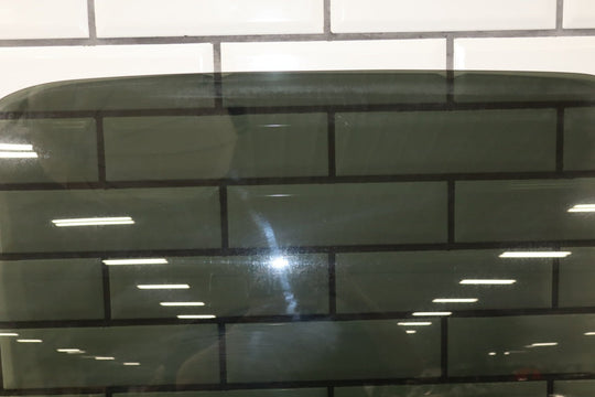 2000 - 2007 Chevrolet Silverado 2500 HD Right Rear Door Window 15181068 OEM