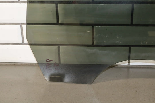 2000 - 2007 Chevrolet Silverado 2500 HD Right Rear Door Window 15181068 OEM