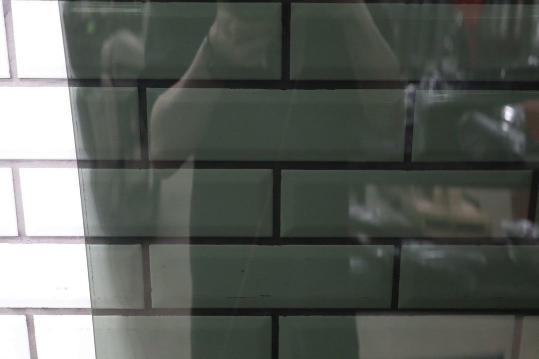 2000 - 2007 Chevrolet Silverado 2500 HD Right Rear Door Window 15181068 OEM