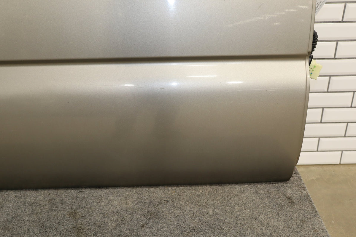 2000-2007 Chevrolet Silverado 3500 - Right Rear Door PN: 89023022