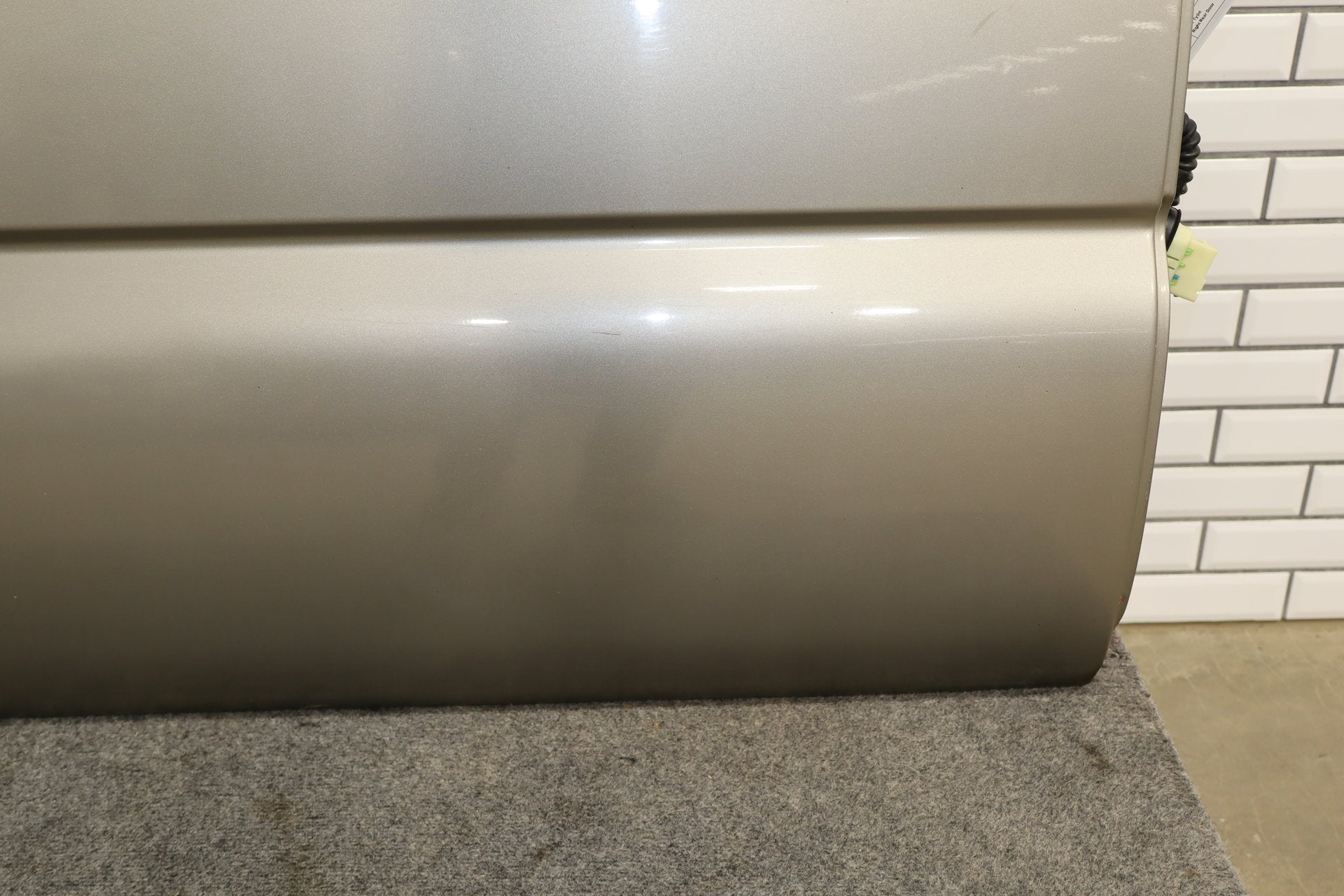 2000-2007 Chevrolet Silverado 3500 - Right Rear Door PN: 89023022