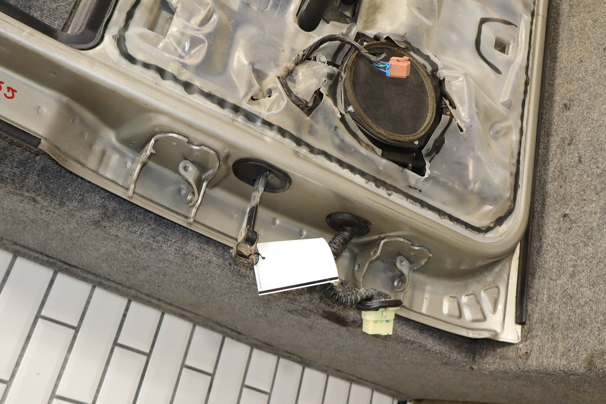 2000-2007 Chevrolet Silverado 3500 - Right Rear Door PN: 89023022