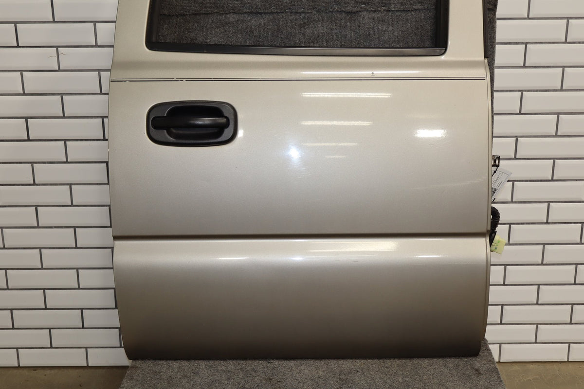 2000-2007 Chevrolet Silverado 3500 - Right Rear Door PN: 89023022