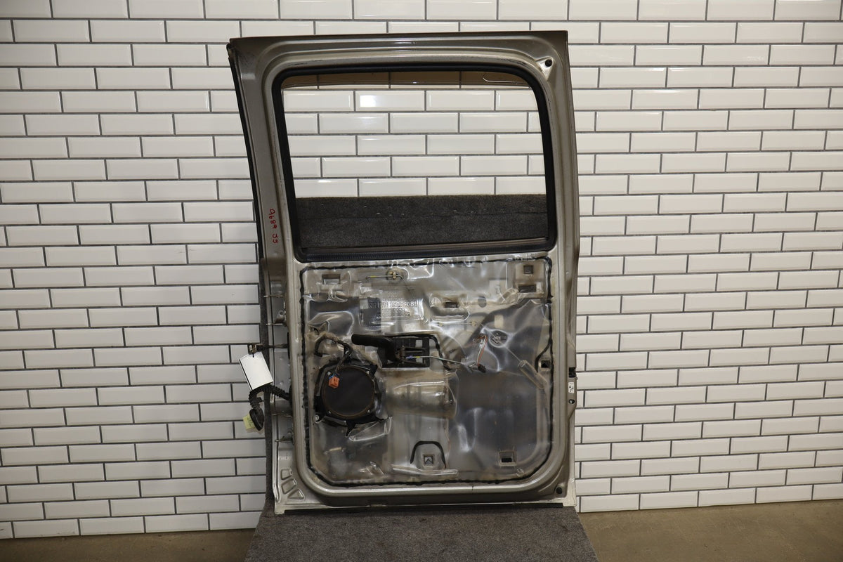 2000-2007 Chevrolet Silverado 3500 - Right Rear Door PN: 89023022