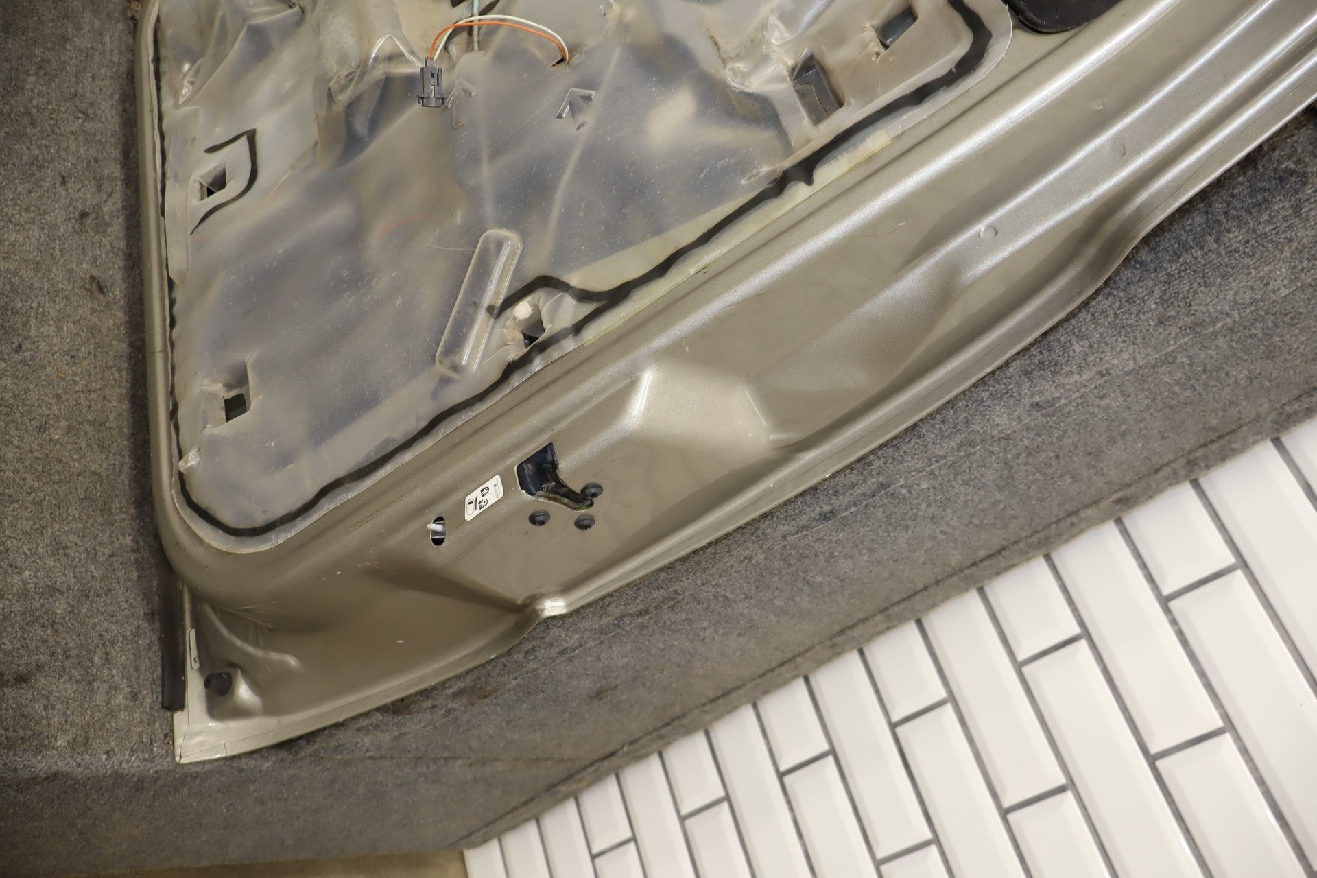 2000-2007 Chevrolet Silverado 3500 - Right Rear Door PN: 89023022