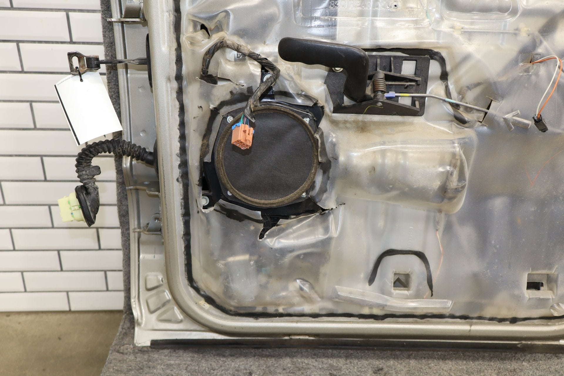 2000-2007 Chevrolet Silverado 3500 - Right Rear Door PN: 89023022