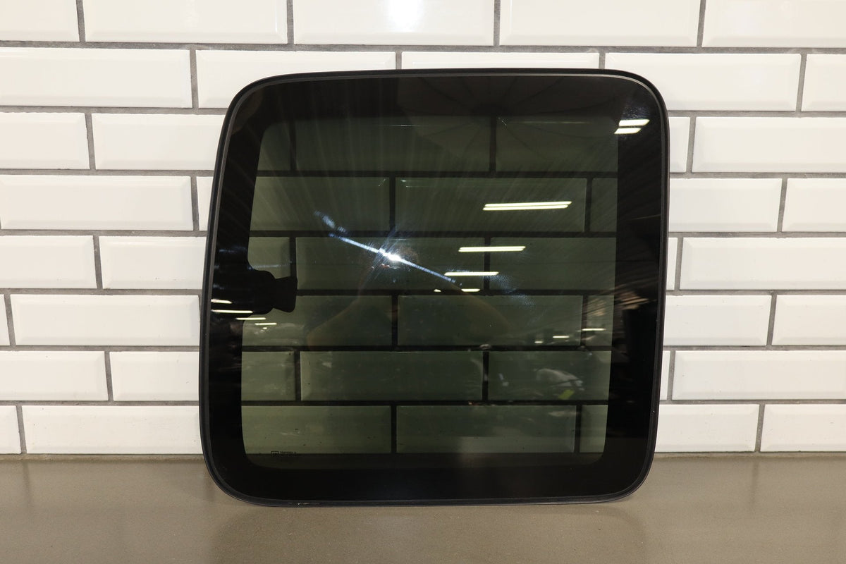 2000-2007 Chevrolet Silverado Right Rear Door Window 15181068 OEM
