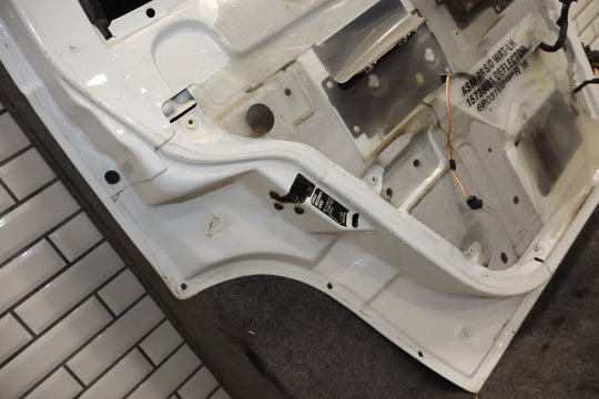 2000 Cadillac Escalade Left Rear Door White ( 50U )