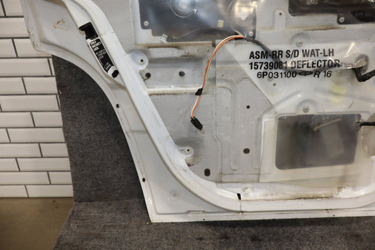 2000 Cadillac Escalade Left Rear Door White ( 50U )