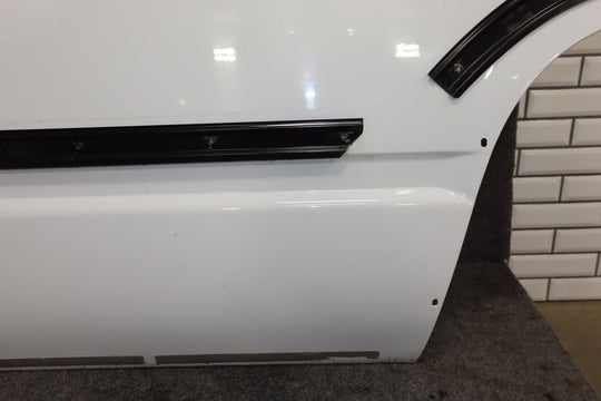 2000 Cadillac Escalade Left Rear Door White ( 50U )