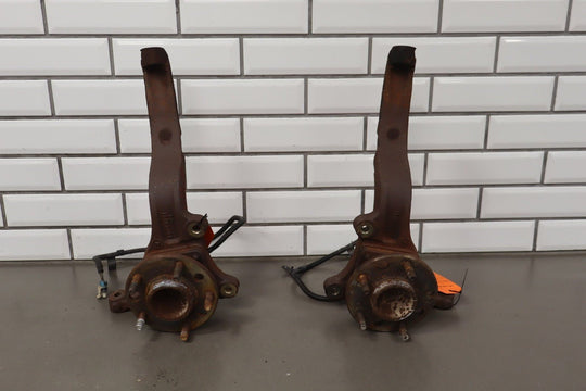 2000 Chevrolet Camaro Left Front Spindle 18060620 OEM