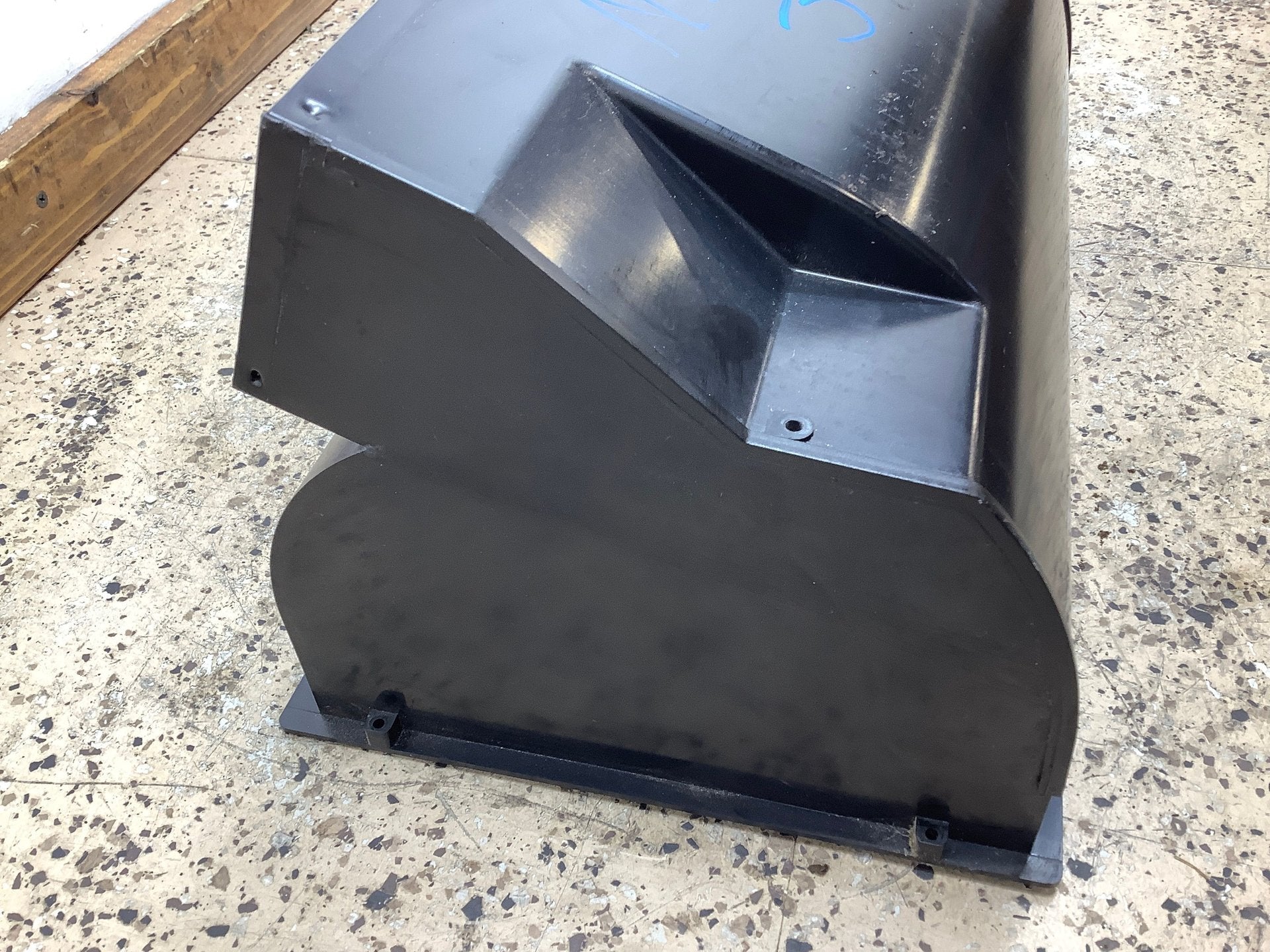 2000 FERRAR- Heater Housing