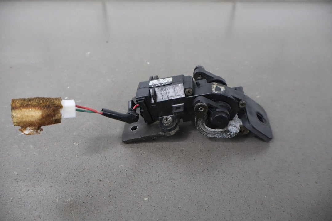 2000 Lexus LX470 Left & Right Rear Quarter Window Latches OEM
