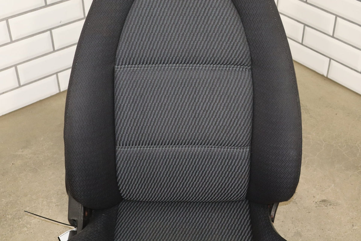 2000 Mazda MX-5 Miata Right Passenger Front Seat Cloth Black B0