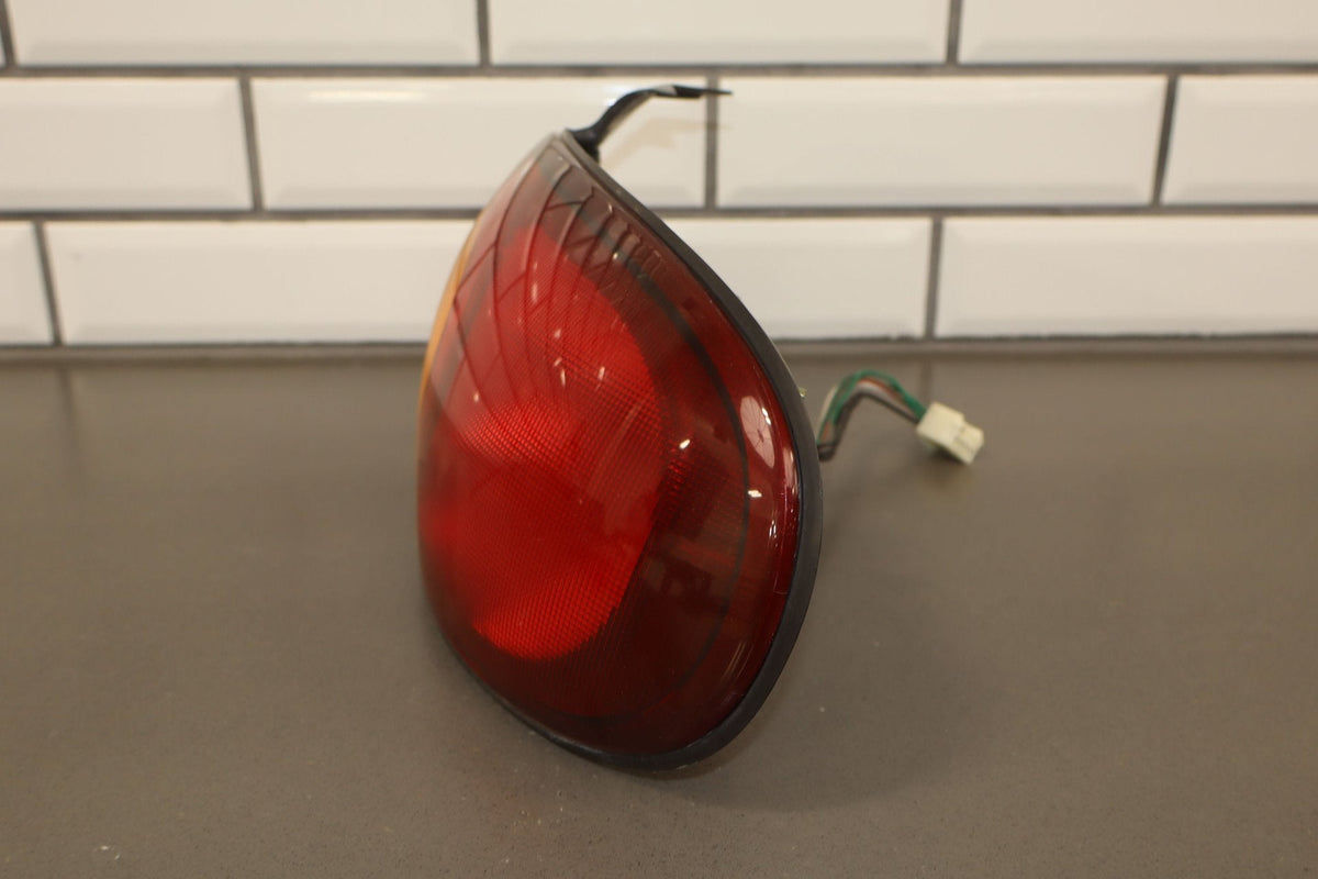 2000 Mazda MX-5 Miata Right Tail Light Genuine 60279