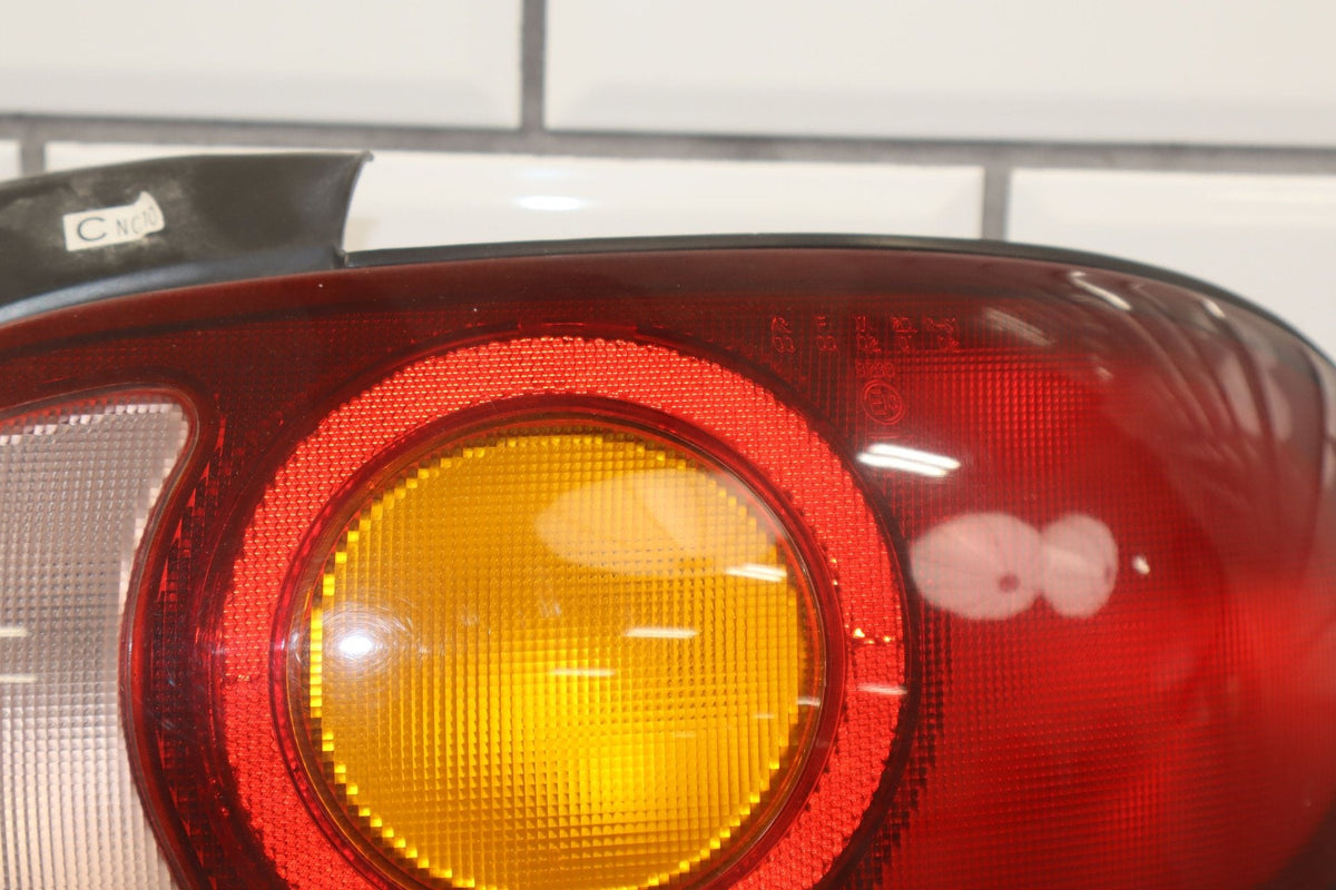 2000 Mazda MX-5 Miata Right Tail Light Genuine 60279