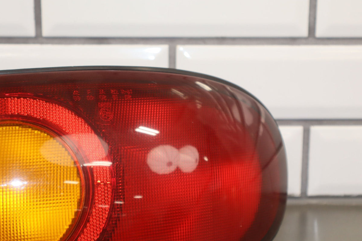2000 Mazda MX-5 Miata Right Tail Light Genuine 60279