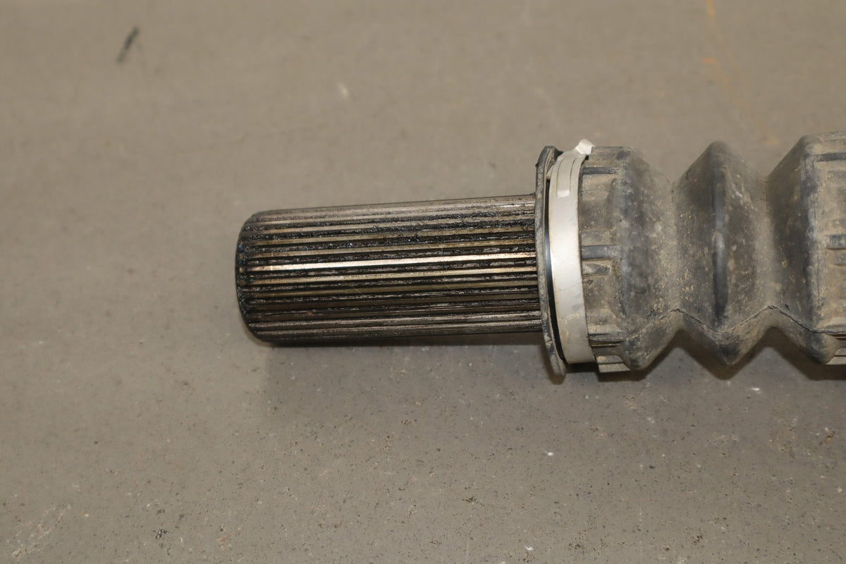2001-07 Chevy Silverado 2500HD 4WD Front Drive Shaft Diesel Auto
